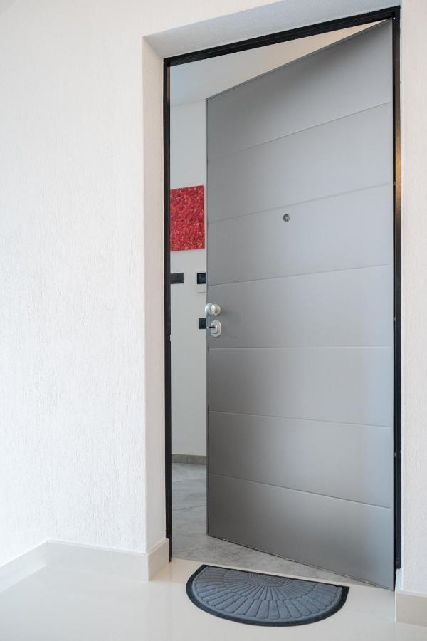 Brand New Studio With Garage - Close To The Beach Acquarica del Capo Esterno foto