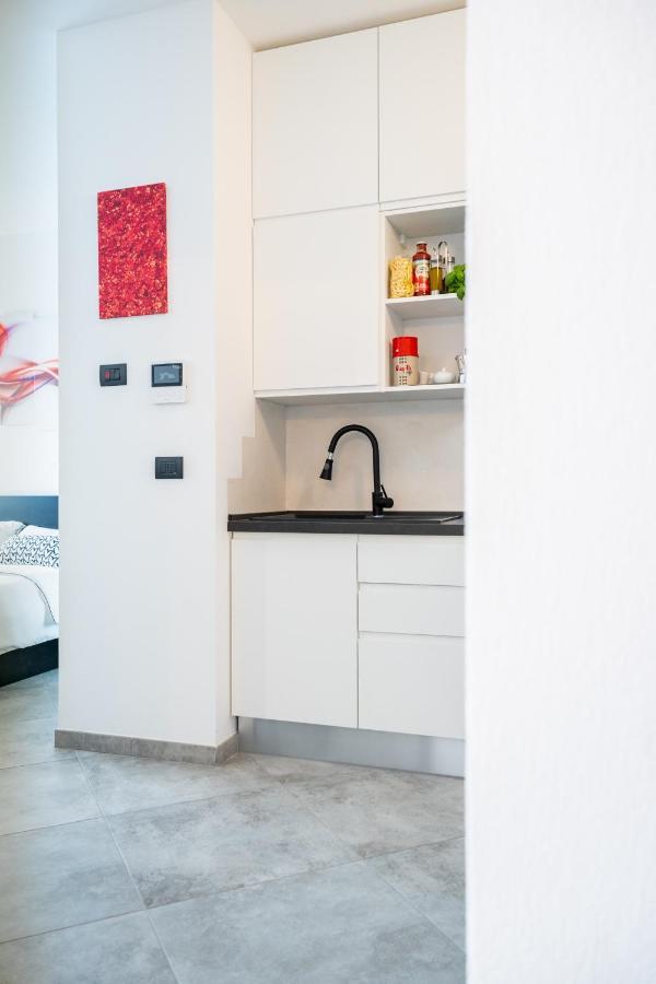 Brand New Studio With Garage - Close To The Beach Acquarica del Capo Esterno foto
